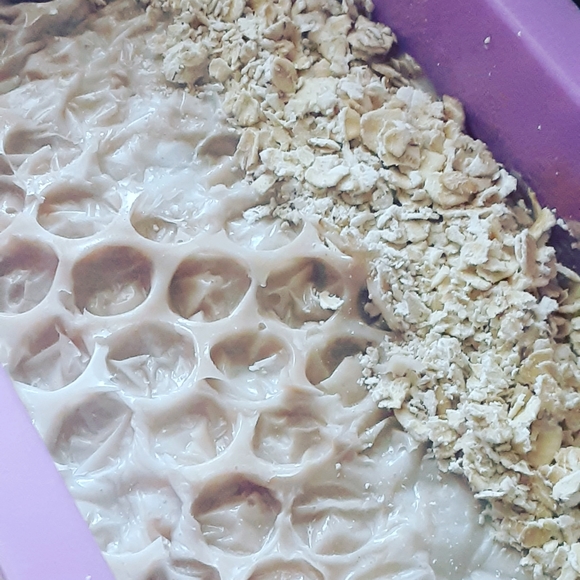 Honey Cocoa Oats Soap Bar - Picture 1 of 4
